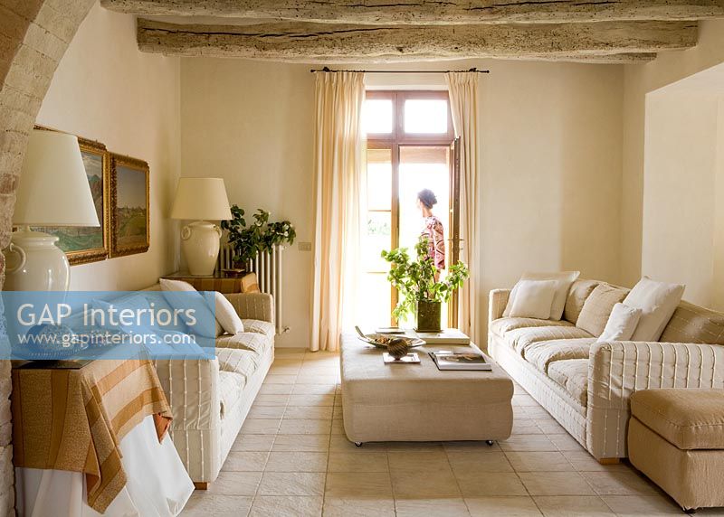 GAP Interiors - Modern country living room - Image No: 0044838 - Photo