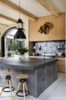 Contemparry kitchen with large island
