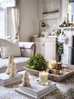 Living room with Christmas details and candles